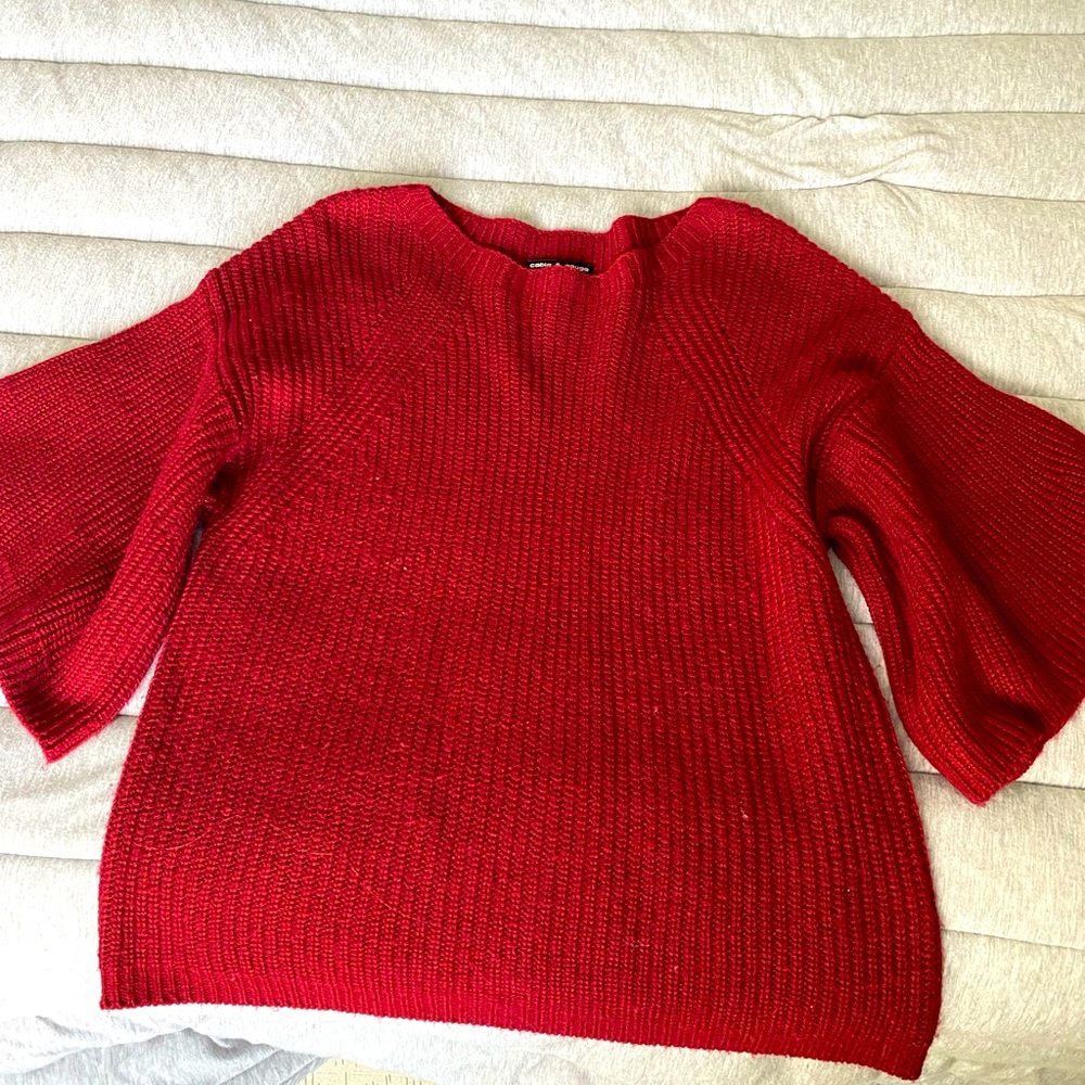 Knit, comfy short sleeve sweater!